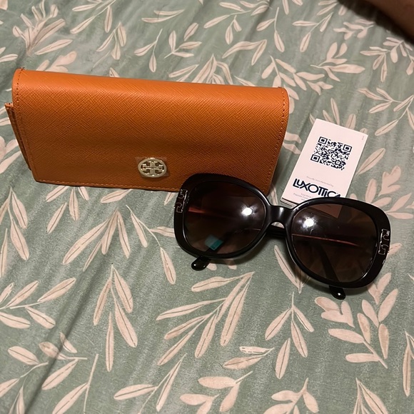 Tory Burch Accessories - Tori Burch Sunglasses